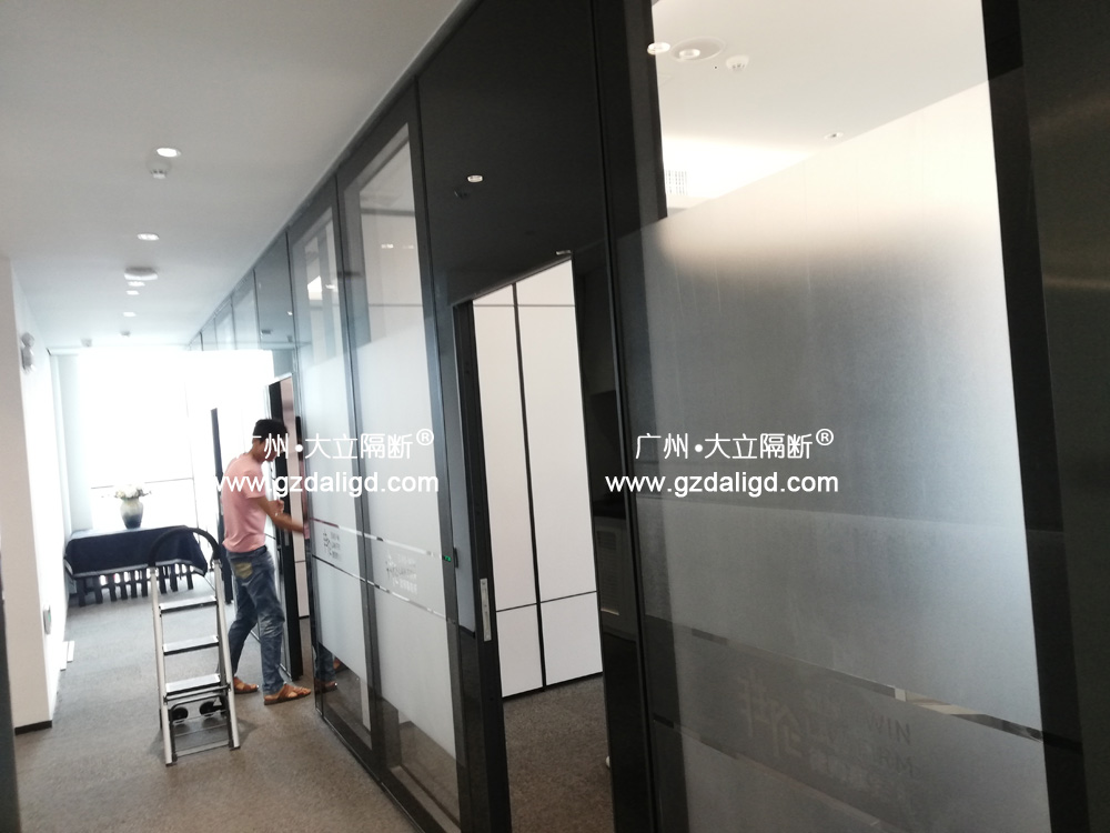 办公室会议厅 活动隔断 广州胜伦律所 项目