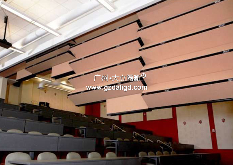 大学教室垂直升降电动活动隔断门项目